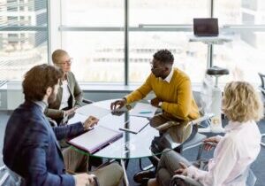 How Associations Can Navigate Return-to-Office Tensions in a Shifting Workplace